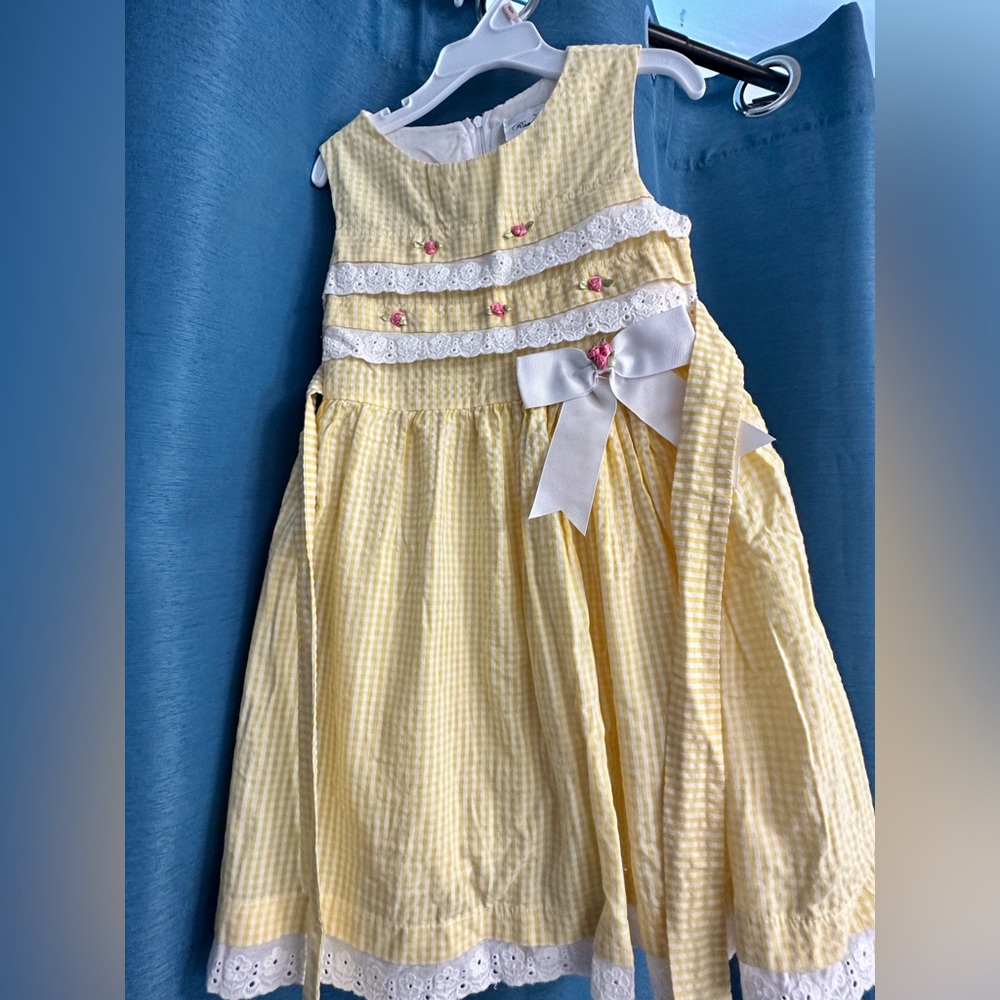 Yellow dress